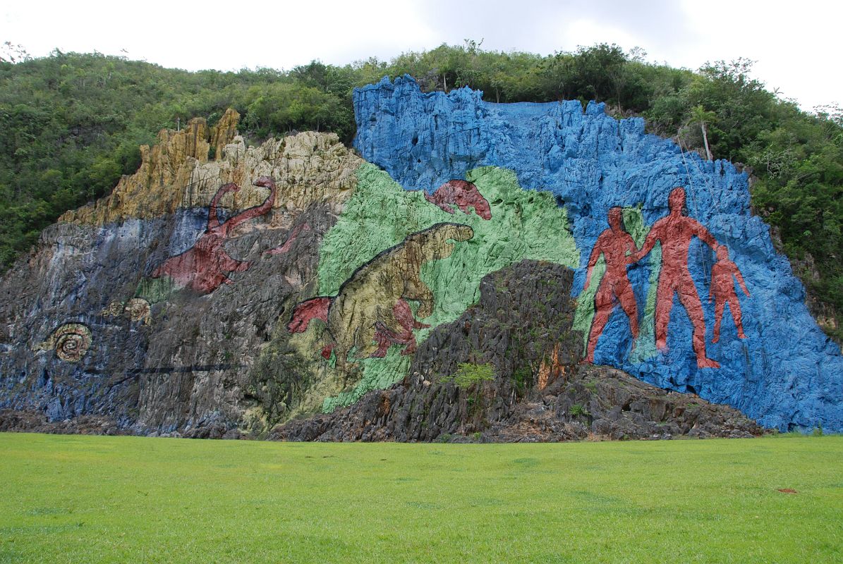 24 Cuba - Vinales Valley - Mural de la Prehistoria